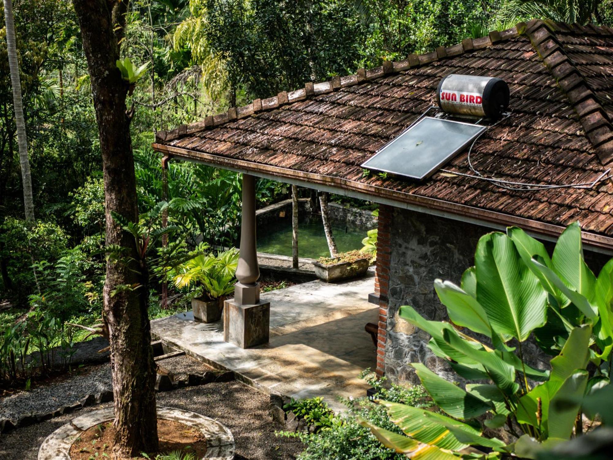 Singharaja Garden AGRO ECO Lodge Pelawatta  Bagian luar foto